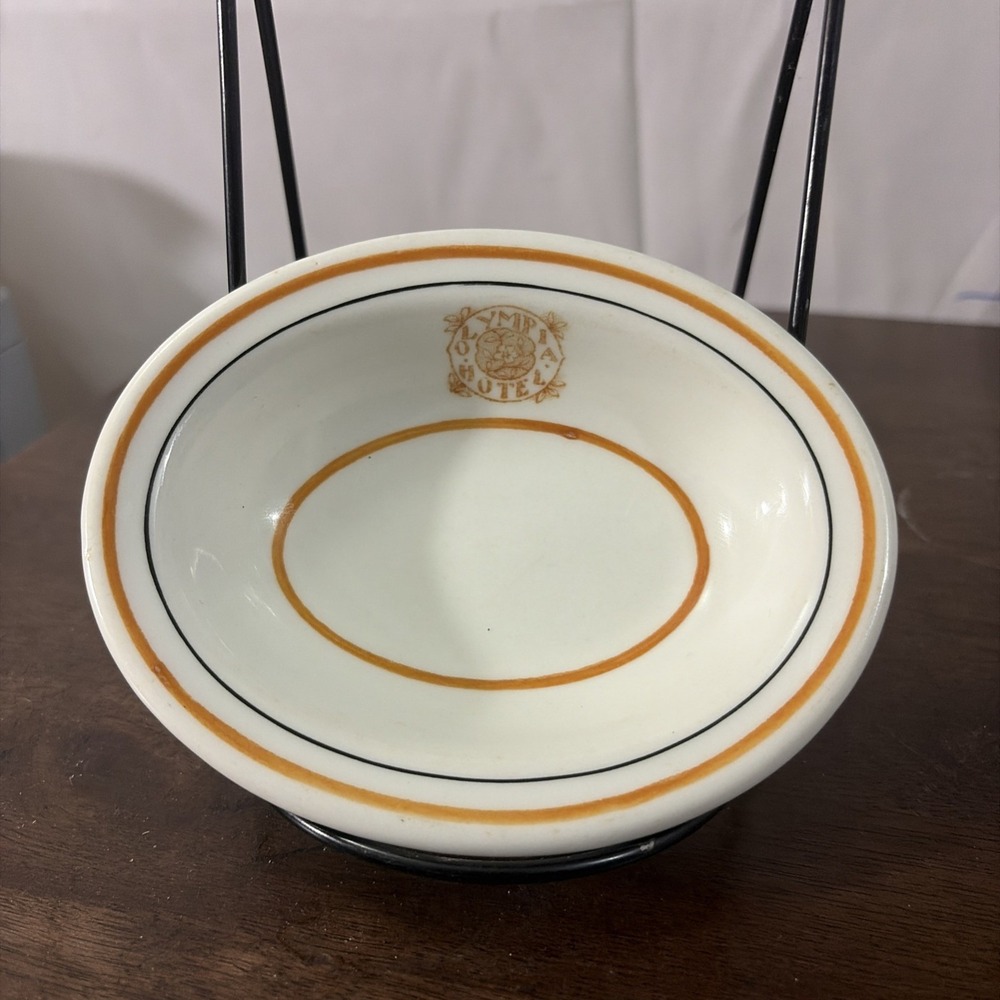 Vintage Olympia Hotel Mt Clemens MI Toulaine China Oval Baker Dish McNicol 5"